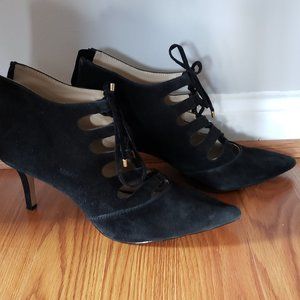 Adrienne Vittadini booties